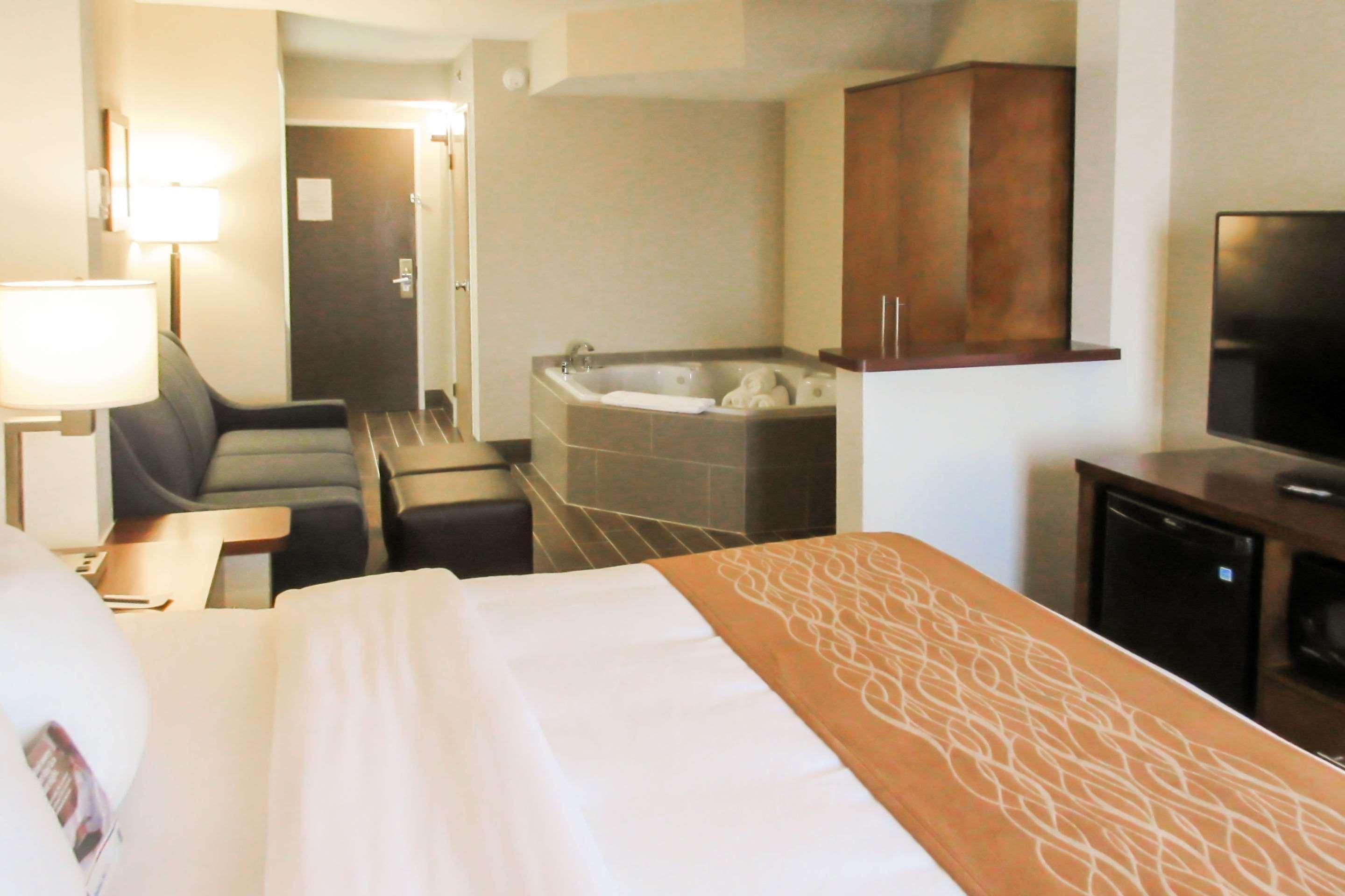 Comfort Inn & Suites Wilkes Barre - Arena Luaran gambar