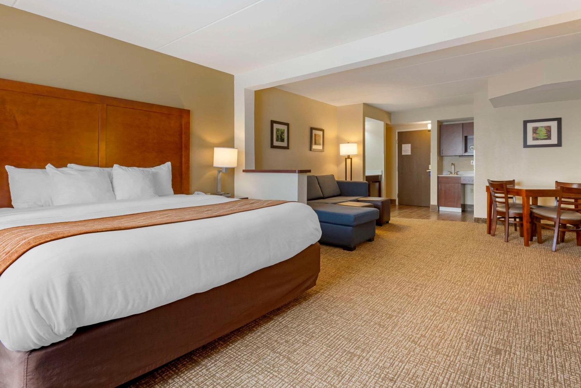 Comfort Inn & Suites Wilkes Barre - Arena Luaran gambar